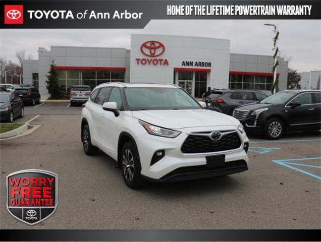 used 2020 Toyota Highlander car, priced at $32,450