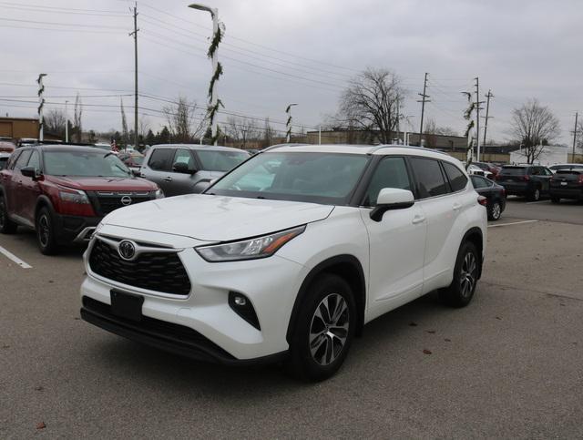 used 2020 Toyota Highlander car, priced at $32,450