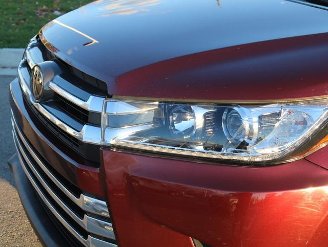 used 2018 Toyota Highlander car, priced at $31,600