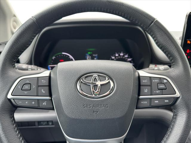 used 2022 Toyota Sienna car, priced at $39,933