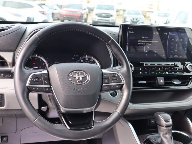used 2020 Toyota Highlander car, priced at $31,800