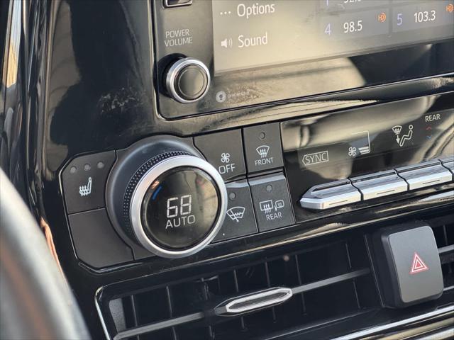 used 2021 Toyota Highlander car, priced at $36,500