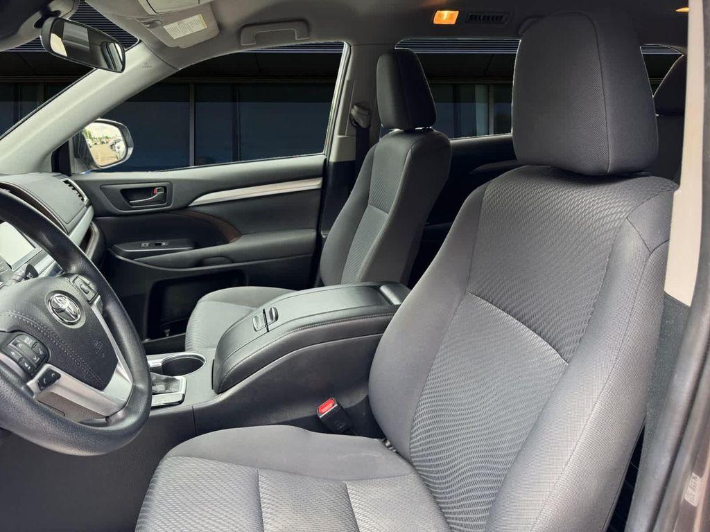 used 2019 Toyota Highlander Hybrid car, priced at $24,999