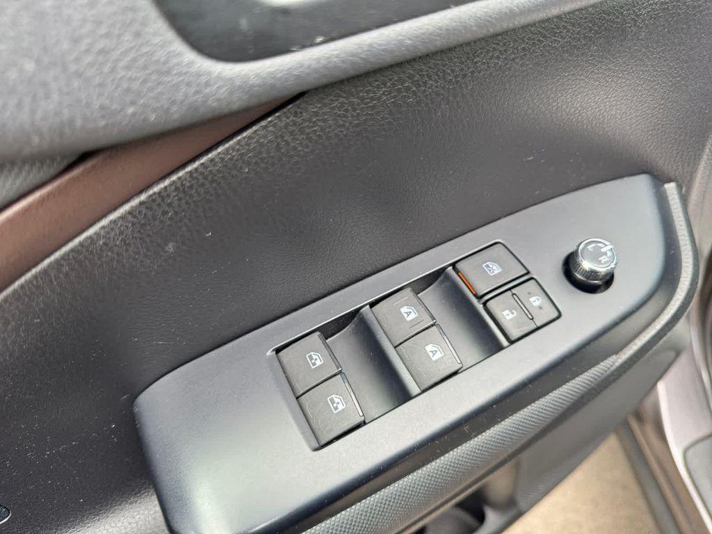 used 2019 Toyota Highlander Hybrid car, priced at $24,999