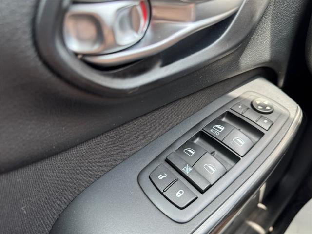 used 2015 Jeep Cherokee car, priced at $9,305