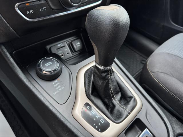 used 2015 Jeep Cherokee car, priced at $9,305