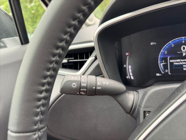 new 2025 Toyota Corolla Cross car, priced at $34,652