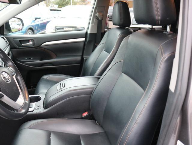 used 2019 Toyota Highlander car, priced at $24,996