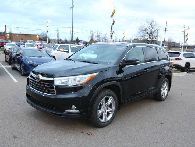 used 2015 Toyota Highlander car, priced at $15,299