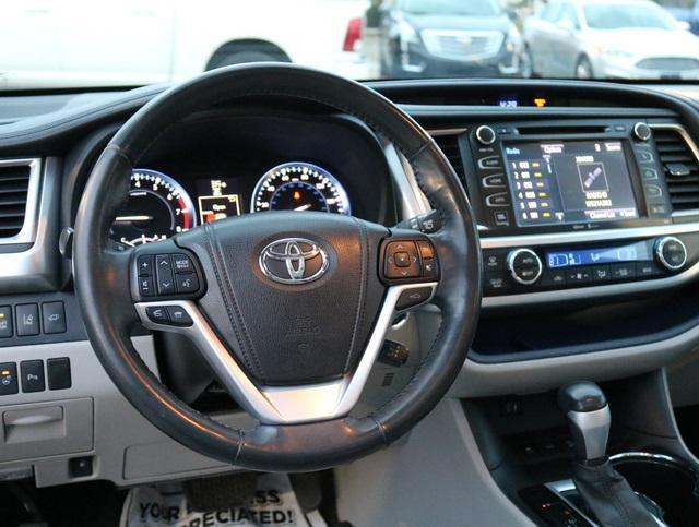 used 2015 Toyota Highlander car, priced at $15,299