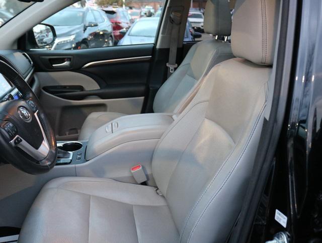 used 2015 Toyota Highlander car, priced at $15,299