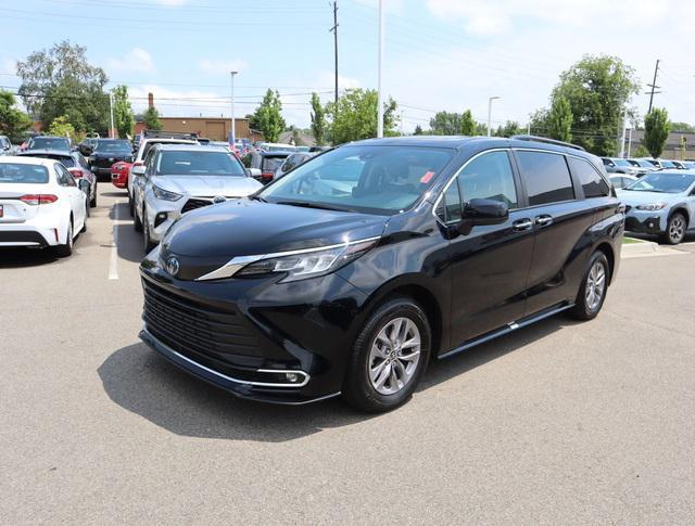 used 2023 Toyota Sienna car, priced at $39,700