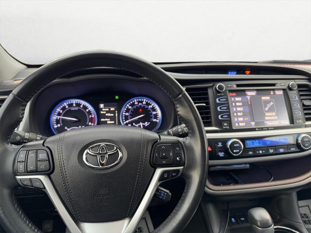 used 2019 Toyota Highlander car, priced at $26,700