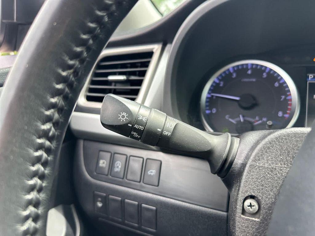 used 2019 Toyota Highlander car, priced at $19,878