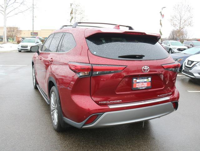 used 2022 Toyota Highlander car, priced at $39,346