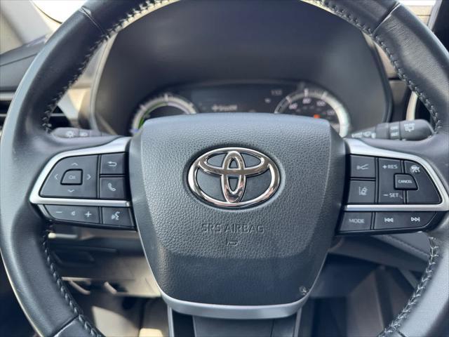 used 2023 Toyota Highlander Hybrid car, priced at $38,000