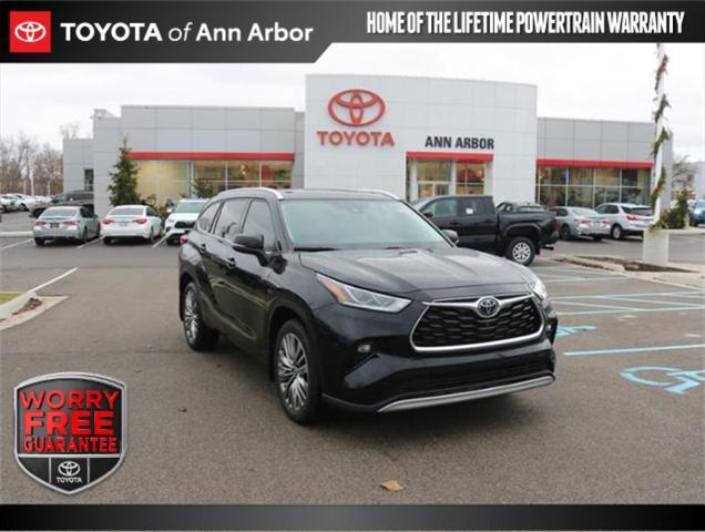 used 2021 Toyota Highlander car, priced at $37,600