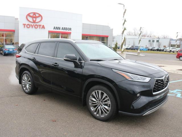 used 2021 Toyota Highlander car, priced at $37,600