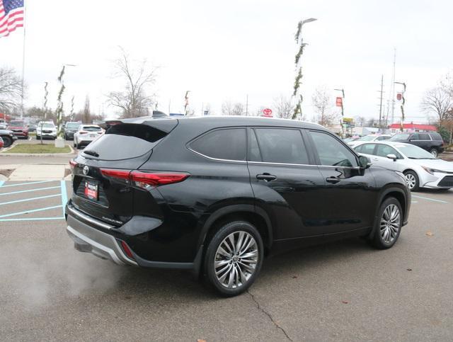 used 2021 Toyota Highlander car, priced at $37,600