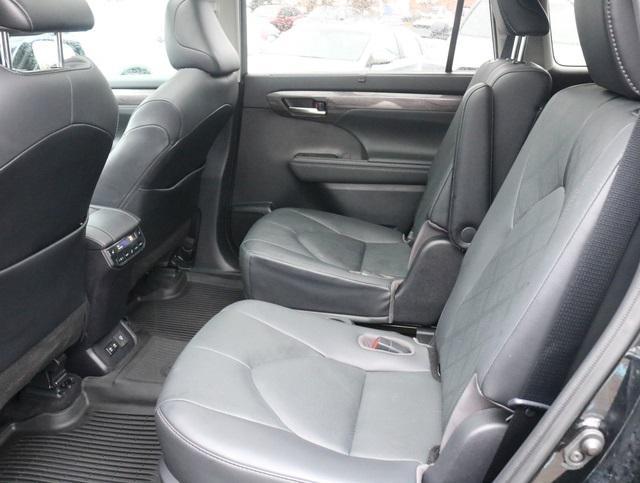 used 2021 Toyota Highlander car, priced at $37,600