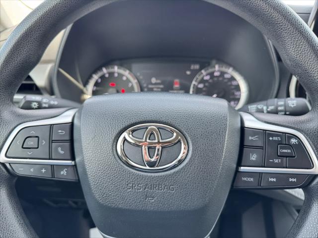 used 2023 Toyota Highlander car, priced at $35,000