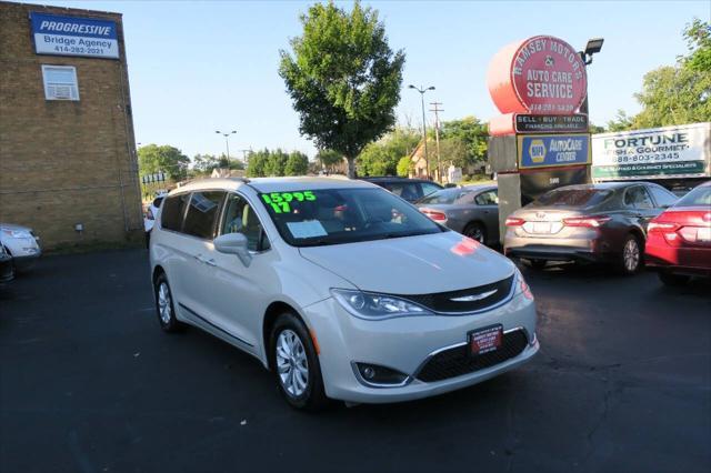 used 2017 Chrysler Pacifica car, priced at $15,995