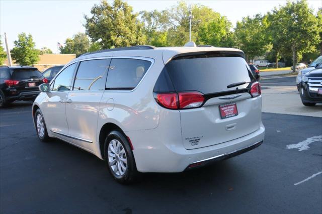 used 2017 Chrysler Pacifica car, priced at $15,995