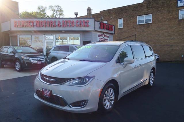 used 2017 Chrysler Pacifica car, priced at $15,995