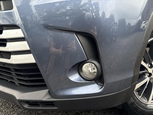 used 2019 Toyota Highlander car, priced at $28,795