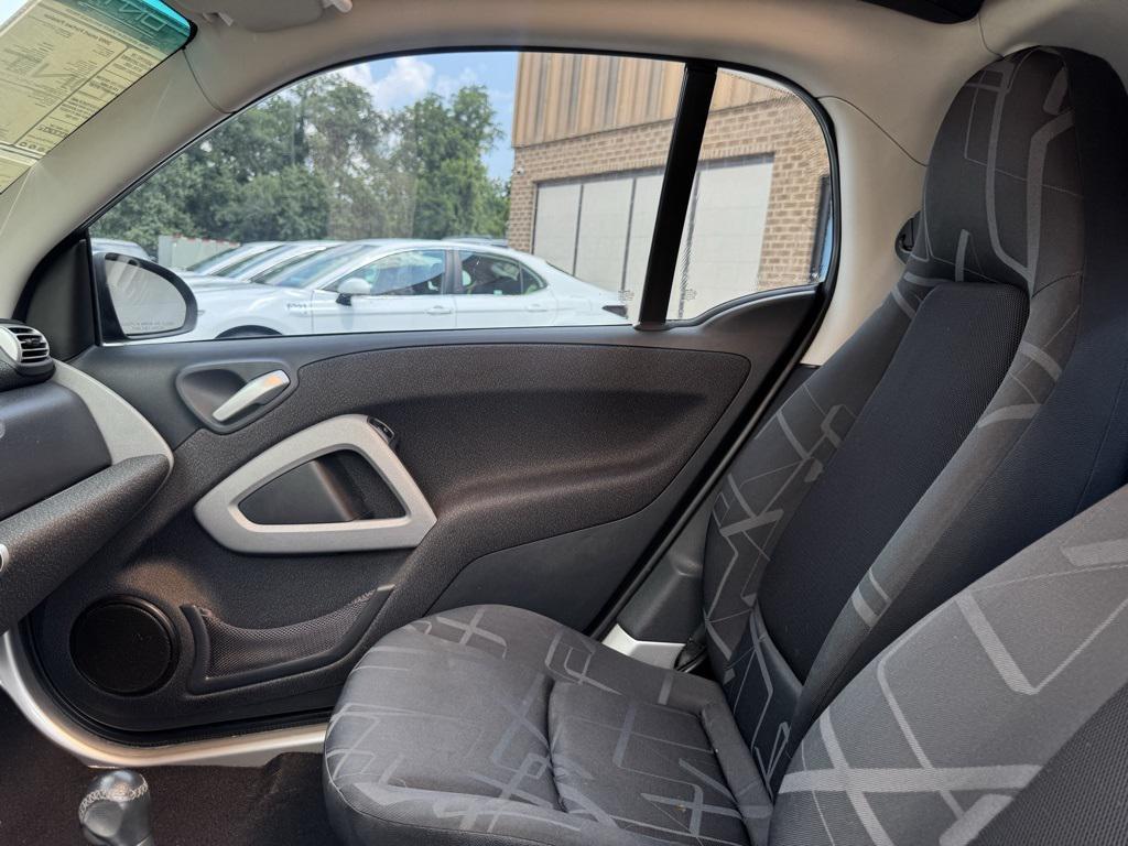 used 2009 smart ForTwo car, priced at $5,743