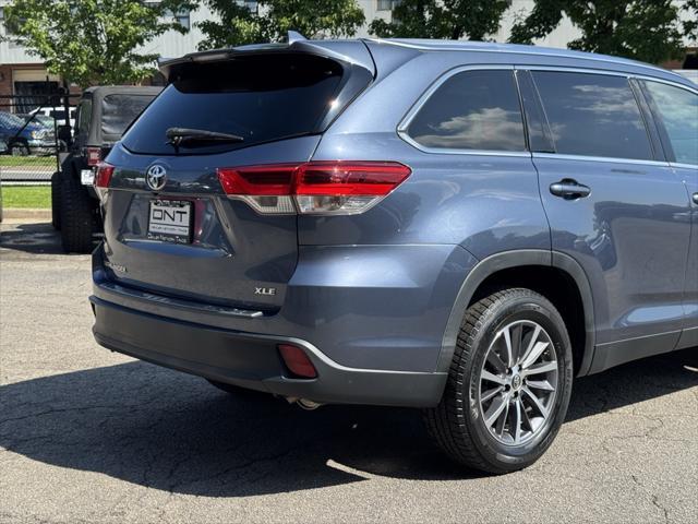 used 2019 Toyota Highlander car, priced at $23,586