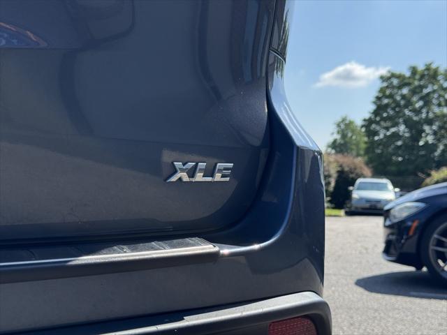 used 2019 Toyota Highlander car, priced at $23,586