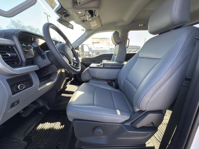 new 2025 Ford F-350 car, priced at $57,020