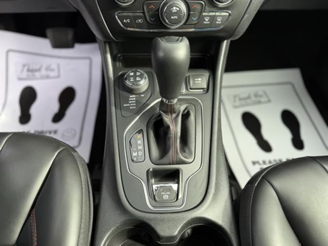 used 2022 Jeep Cherokee car, priced at $25,990