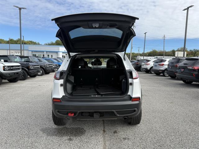 used 2022 Jeep Cherokee car, priced at $25,990