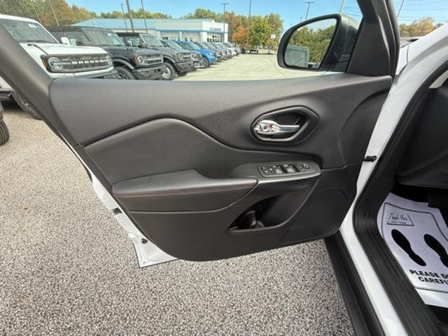 used 2022 Jeep Cherokee car, priced at $25,990