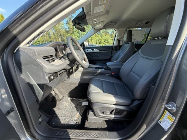 new 2025 Ford Explorer car, priced at $47,220