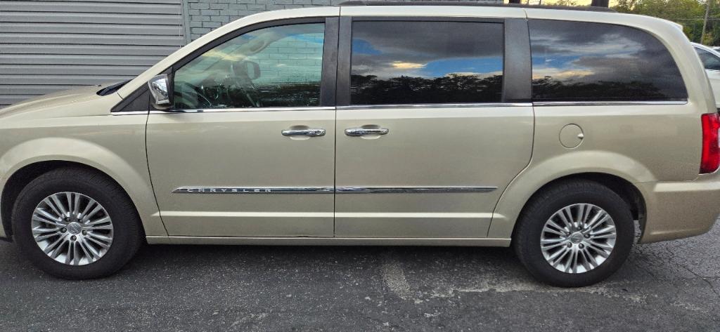 used 2015 Chrysler Town & Country car, priced at $7,995