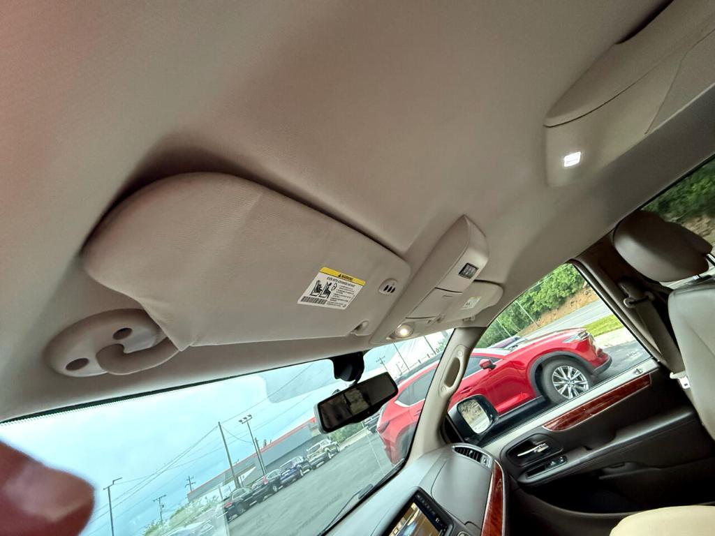 used 2015 Chrysler Town & Country car, priced at $8,495