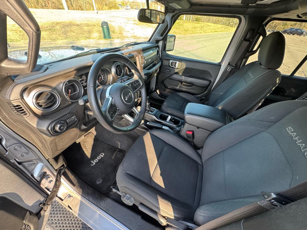 used 2018 Jeep Wrangler Unlimited car, priced at $27,495