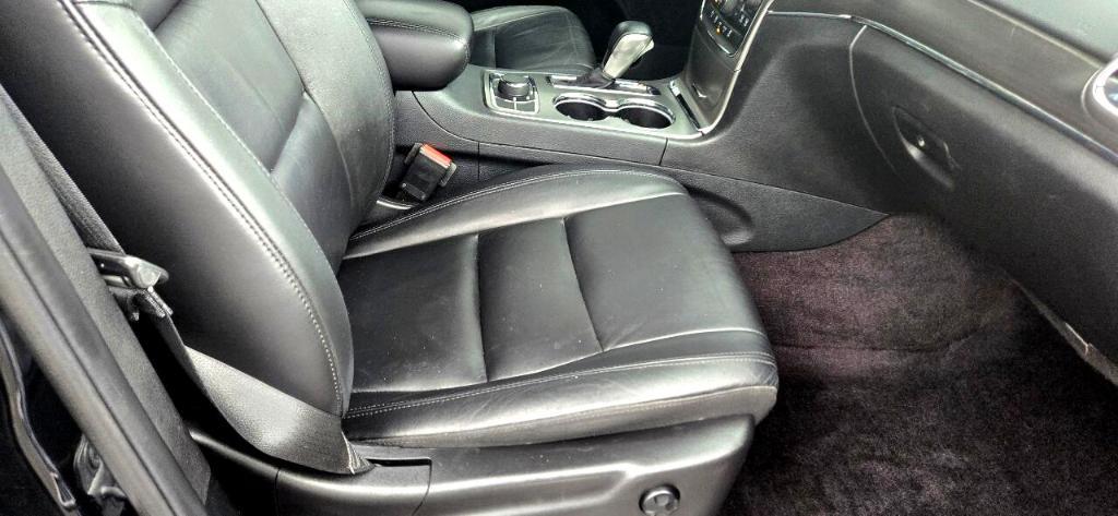 used 2018 Jeep Grand Cherokee car, priced at $18,395