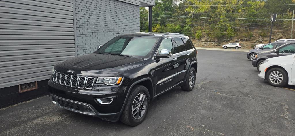 used 2018 Jeep Grand Cherokee car, priced at $19,795