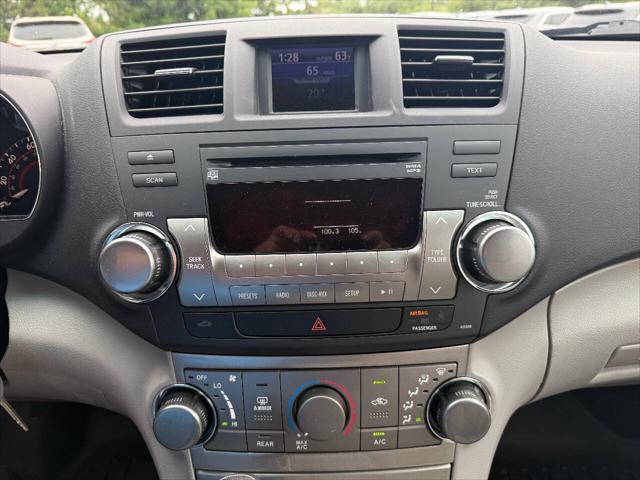used 2011 Toyota Highlander car, priced at $7,999
