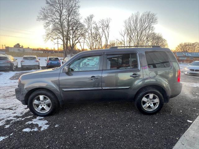 used 2011 Honda Pilot car, priced at $10,500