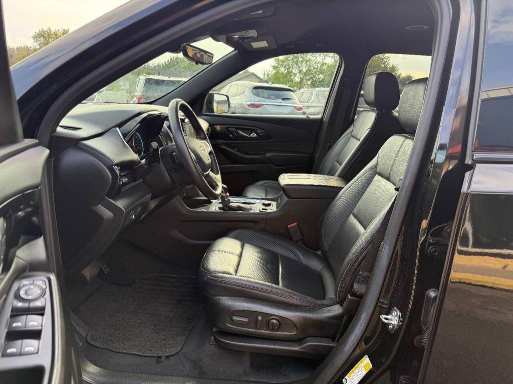 used 2022 Chevrolet Traverse car, priced at $24,999