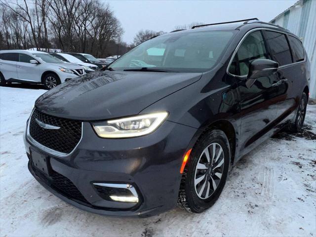 used 2021 Chrysler Pacifica Hybrid car, priced at $19,500