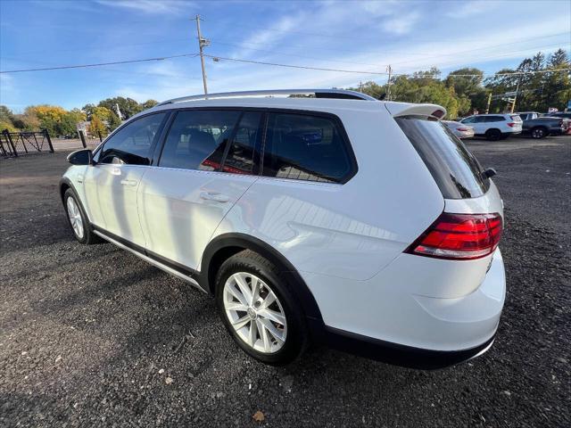 used 2019 Volkswagen Golf Alltrack car, priced at $19,999