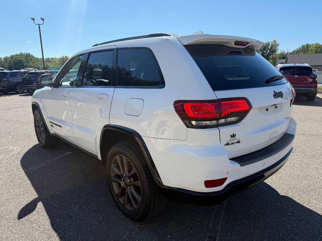 used 2016 Jeep Grand Cherokee car, priced at $13,500