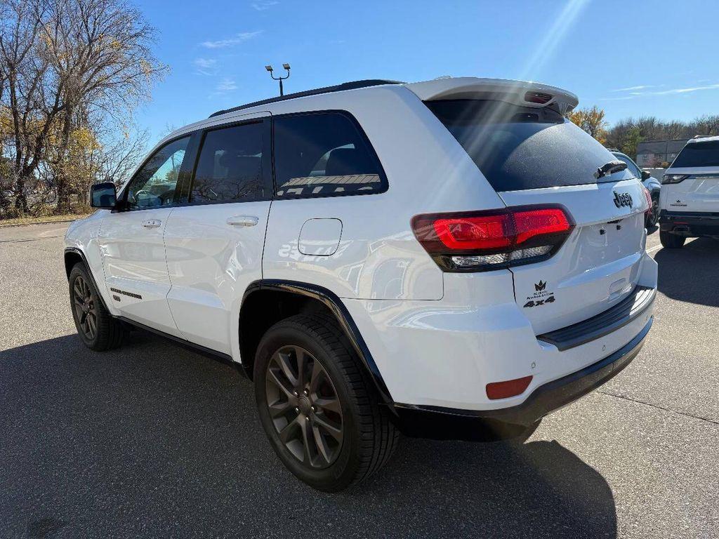used 2016 Jeep Grand Cherokee car, priced at $12,999