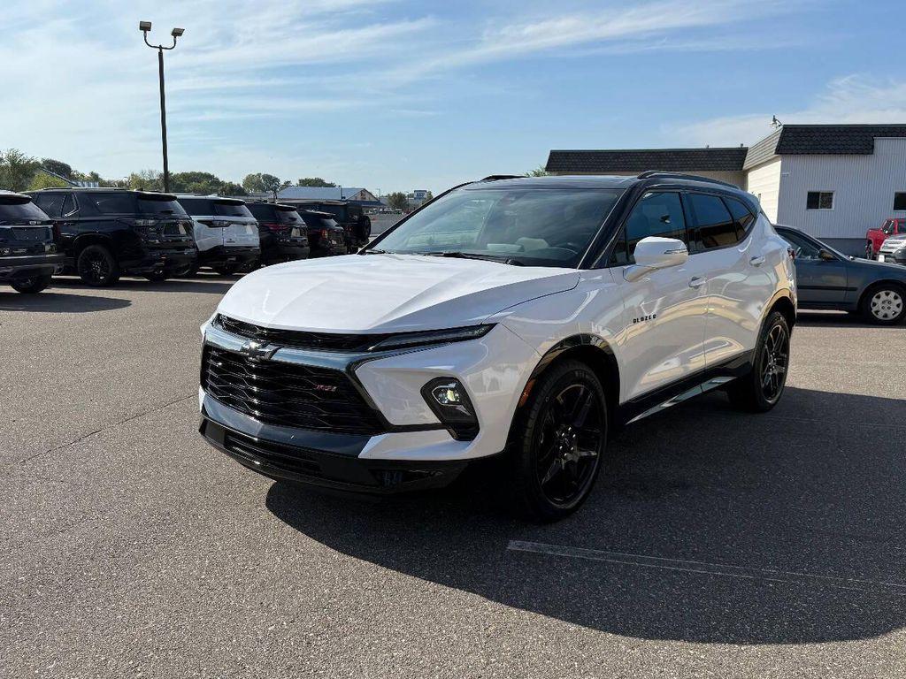 used 2025 Chevrolet Blazer car, priced at $29,999